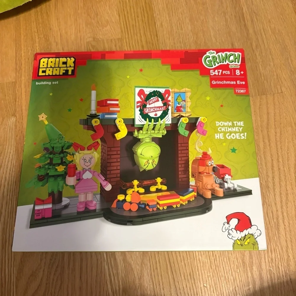 Brickcraft Grinch Grinchmas Eve Fireplace Building Kit 547-Piece NEW Christmas